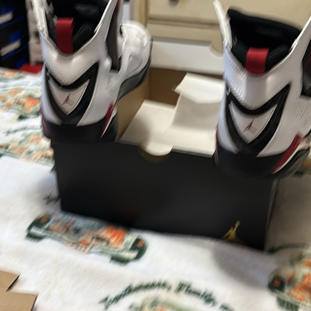 Jordan true flight White and Red High-Top Sneakers - Picture 3 of 8
